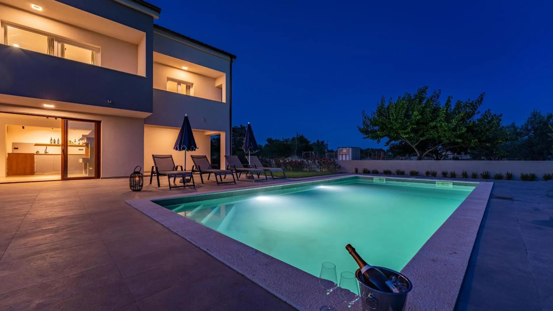 別荘 My Dalmatia - Villa Campi Dalmatia With Private Heated Pool And Sauna Galovac クロアチア